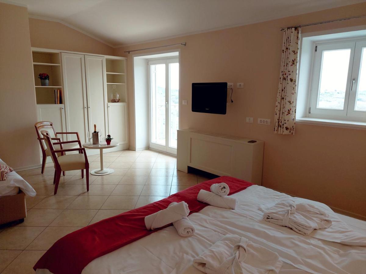 Hotel Kozana Доброво Екстериор снимка