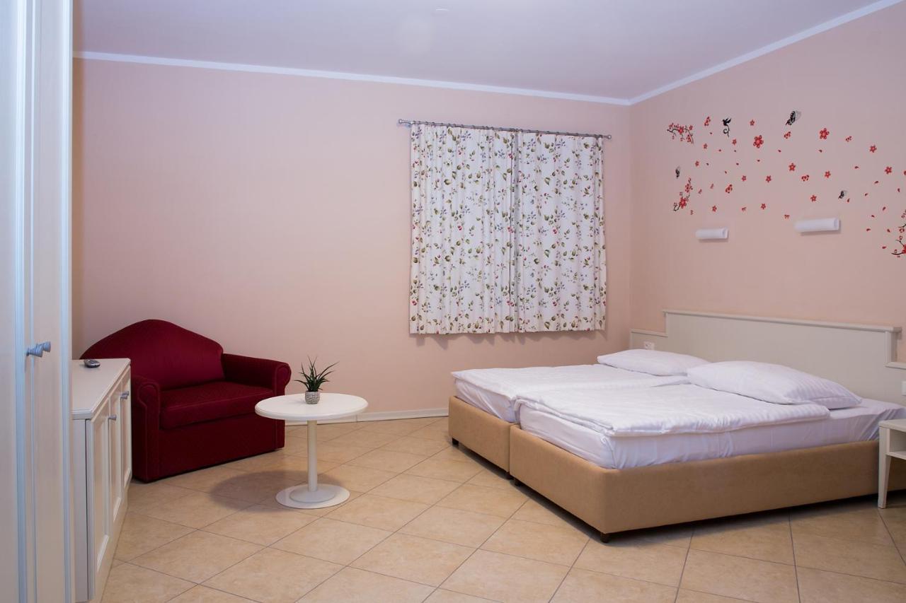 Hotel Kozana Доброво Екстериор снимка