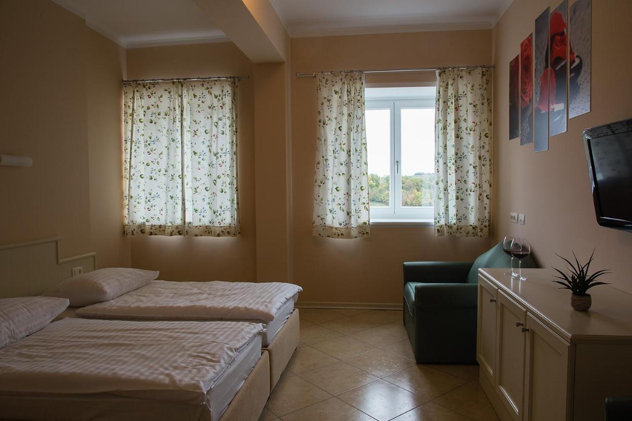 Hotel Kozana Доброво Екстериор снимка