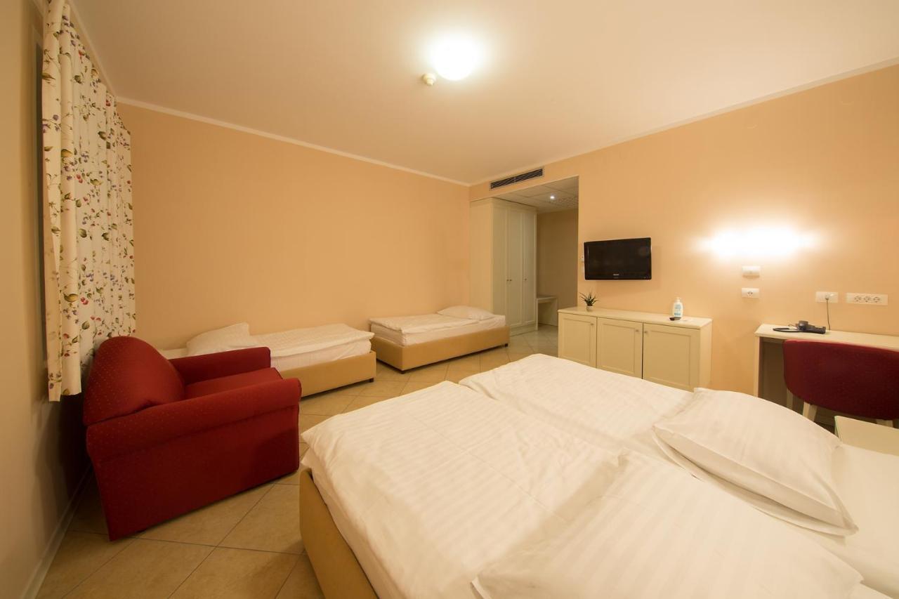 Hotel Kozana Доброво Екстериор снимка