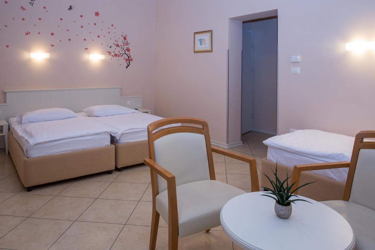 Hotel Kozana Доброво Екстериор снимка