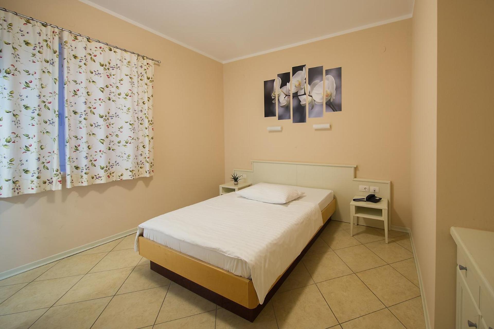 Hotel Kozana Доброво Екстериор снимка