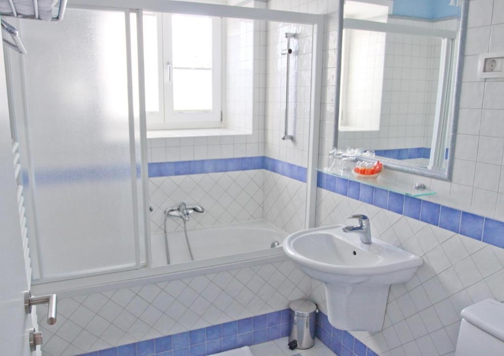 Hotel Kozana Доброво Стая снимка